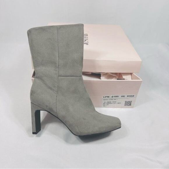 NWT/NIB JustFab Lilliana Womens Grey Faux Suede Heeled Ankle Bootie, 7 - Picture 2 of 6